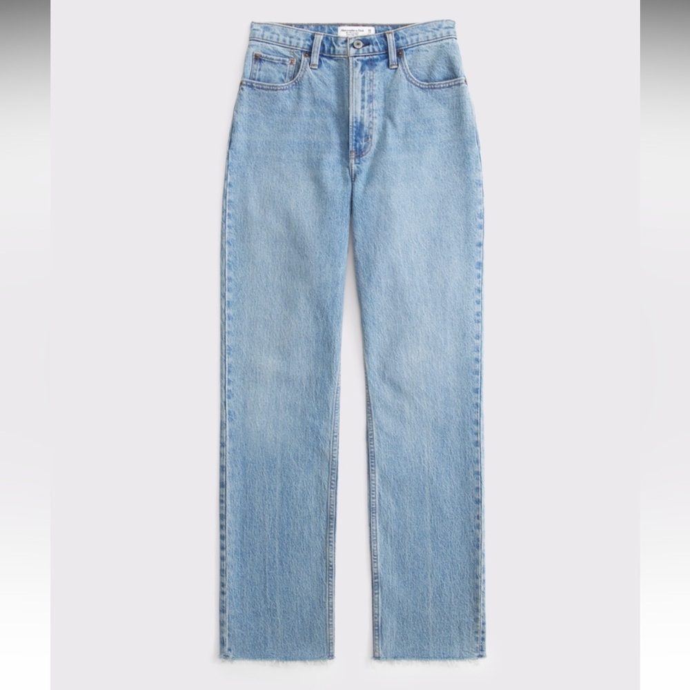 Abercrombie Curve Love 90’s Relaxed High Rise Jean